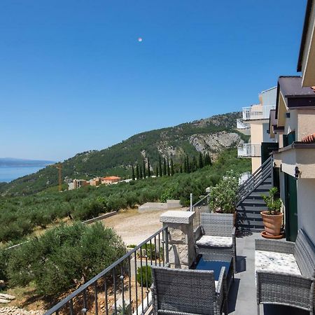 Apartments Denis Makarska Buitenkant foto